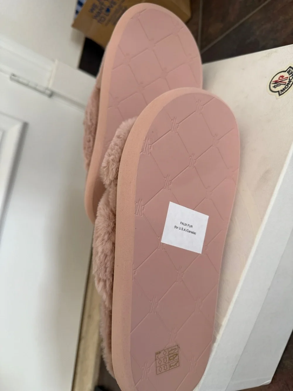Moncler women’s pink Solarisse fur Sandals - Picture 3 of 9